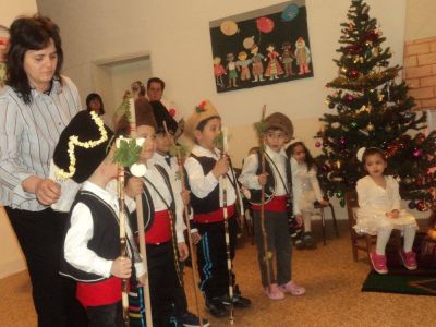 Скъпи гости- коледари - ДГ Слънце - Паничери, Хисаря