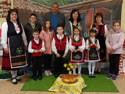 С гостите от ОУ "Кл. Охридски" гр. Хисаря - ДГ Слънце - Паничери, Хисаря